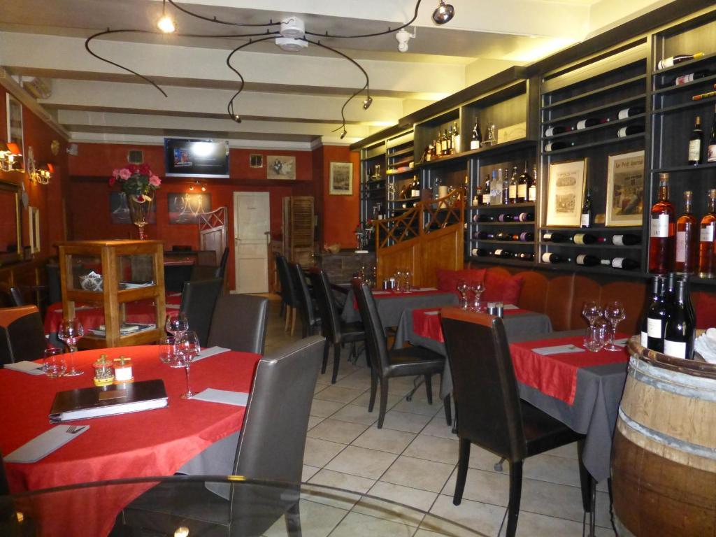 Hotel Le Vieux Bistrot Cabrières-dʼAvignon Exteriér fotografie